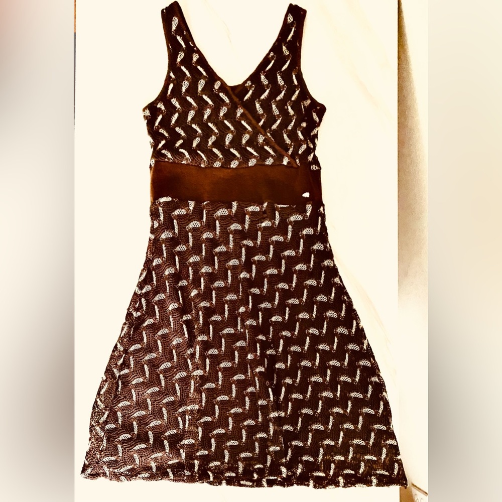 Brown spangled crochet dress, XS-S